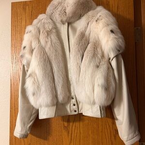 Real fox fur and genuine leather bomber jacket, detachable sleeves